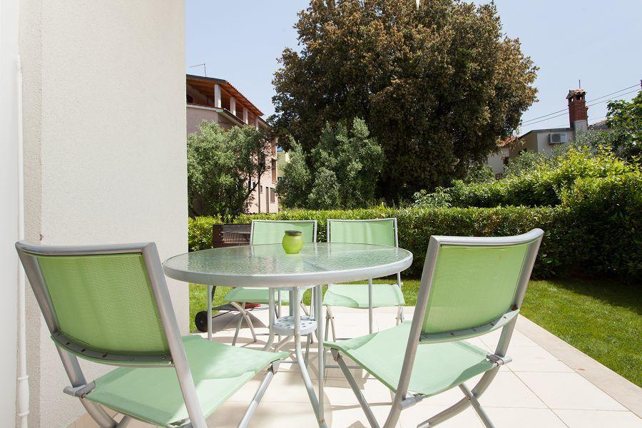 Kuvi Apartments Rovigno Esterno foto